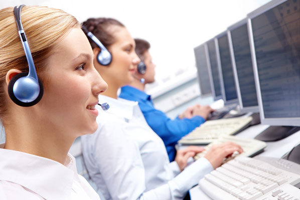 Call center agents using help desk software