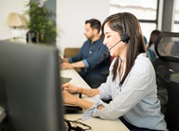 AI-Powered Call Centers: Reducing Wait Times and Improving First-Call Resolution thumbnail